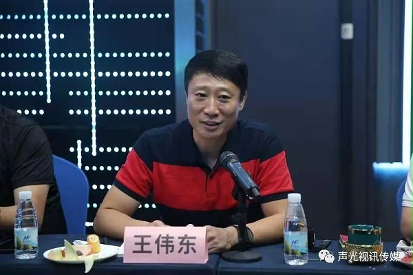 ZOBO董事长张新峰作为声光视讯行业联盟代表赴豫芒温暖灾区，传递爱心