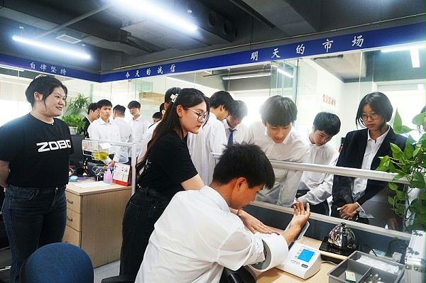 校企合作 走进职场 协同育人丨欢迎北京市经贸技术学校师生来北京高校职场体验基地——ZOBO卓邦参观学习