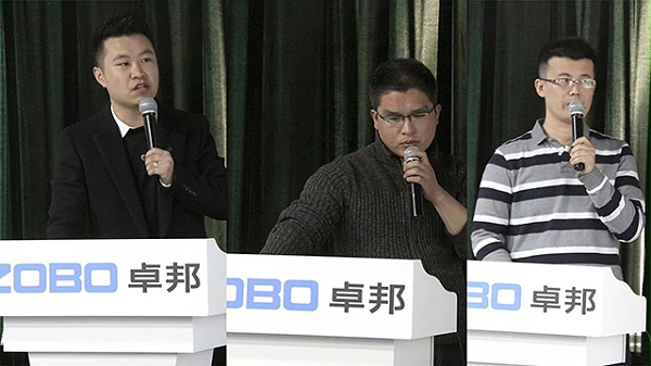 技术部经理大刘伟、小刘伟、推广部经理张晓峰